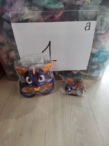 Figurine McDonald's skylanders {}