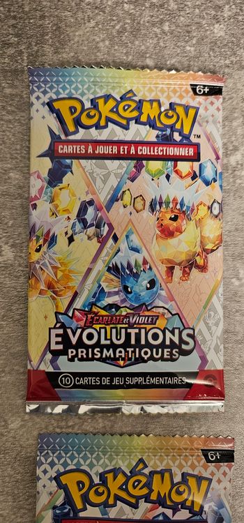 Lot de 4 blisters de 10 cartes Pokémon Évolution Prismatique