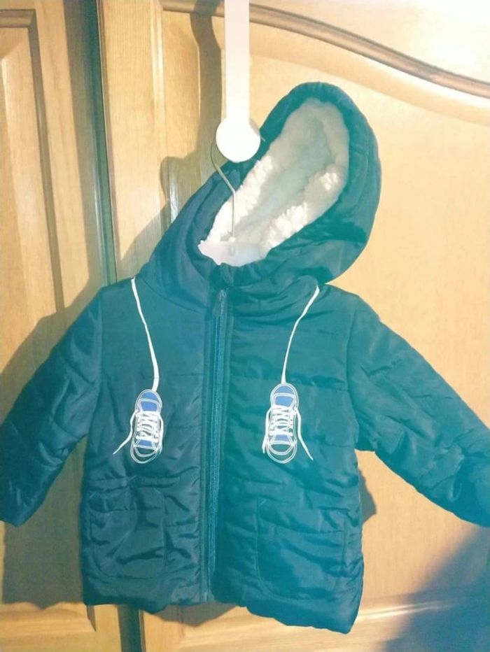 Superbe veste chaude intérieure polaire et moumoute Z grain de blé 9 mois neuve - photo numéro 4