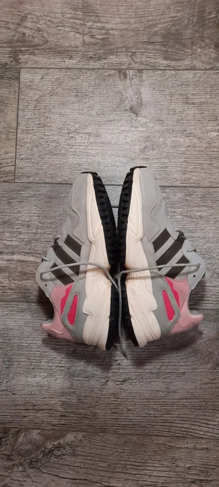 Basket Femme  Adidas Yang-96 37.5 - photo numéro 5