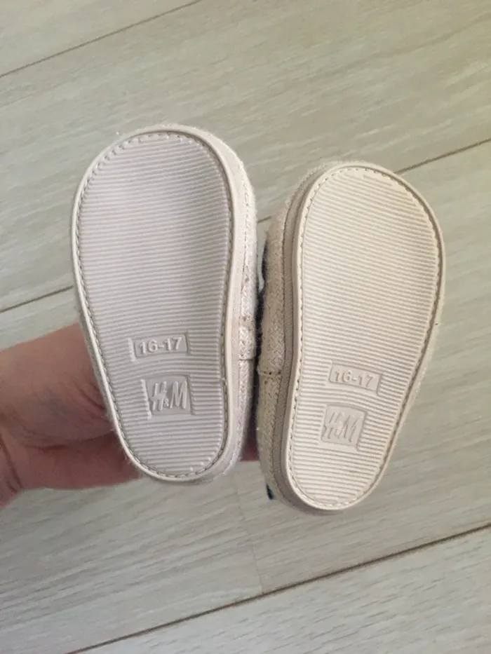 Espadrilles H&M Taille 16-17 - photo numéro 4