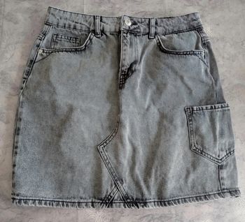 Mini jupe en jean grise