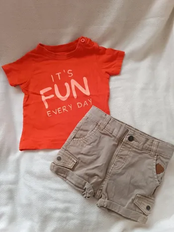 🎀 jolie petit ensemble Gémo taille 6 mois short beige t-shirt orange 🎀
