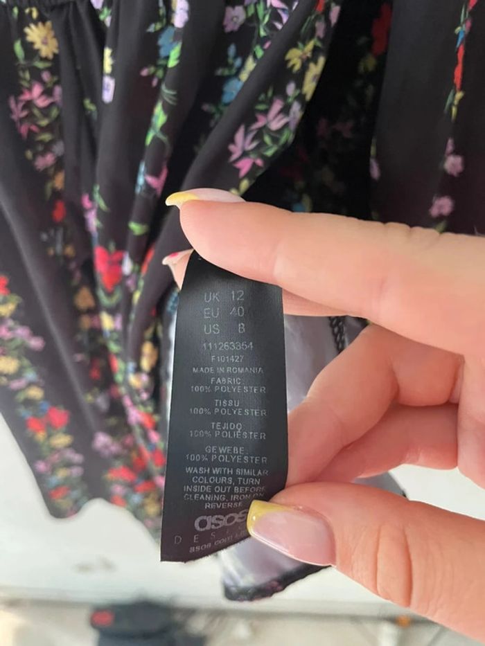 Robe courte fleurie ASOS Design - Taille 40- Bon état - photo numéro 5