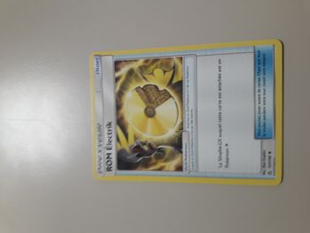 Rom électrique carte Pokémon neuve