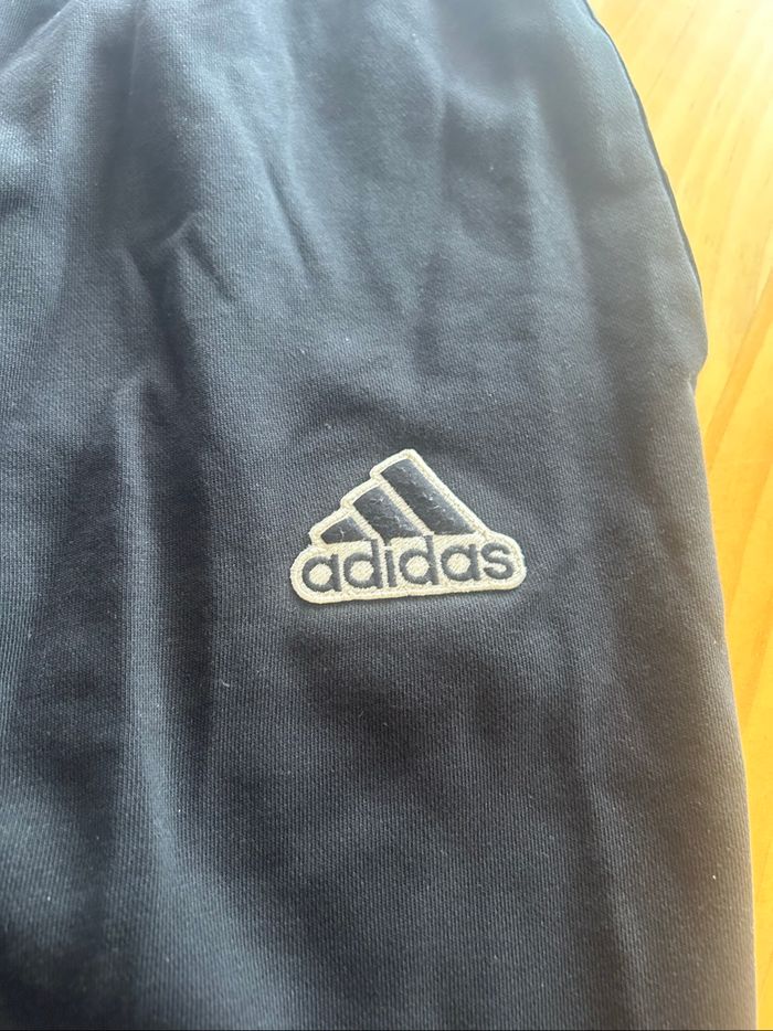 Jogging Adidas taille XL noir et blanc - photo numéro 2