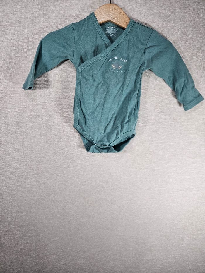 Bodie manche longue kiabi 3 mois