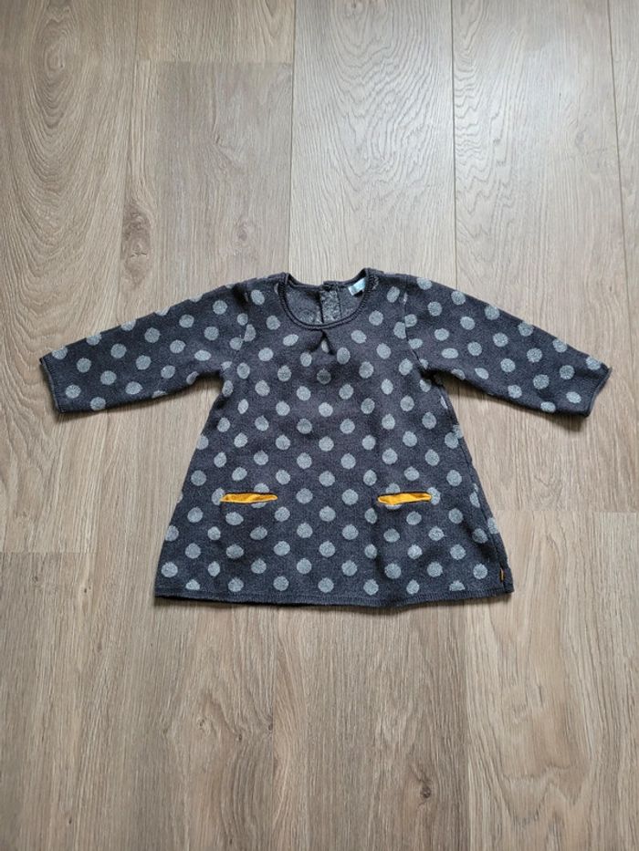 Robe pull grise à pois