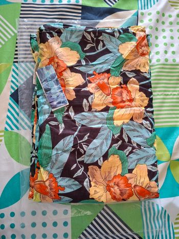 Serviette de plage neuve