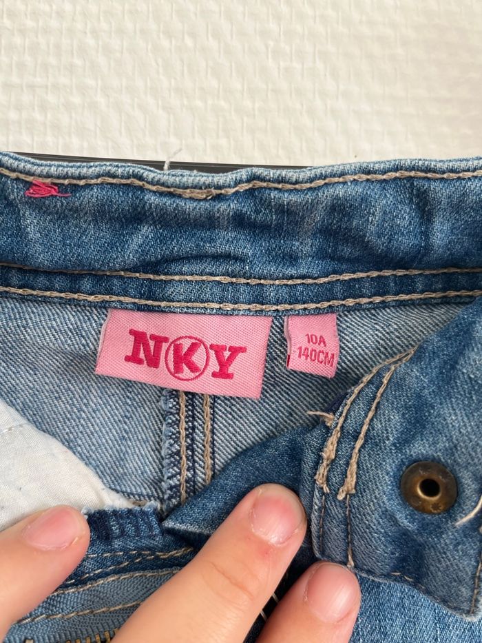 Short fille - photo numéro 2