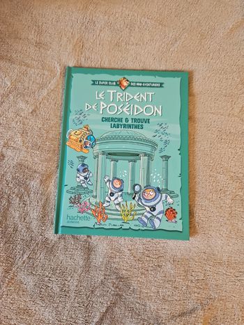 Livre le Trident de Poséidon Hachette - Neuf
