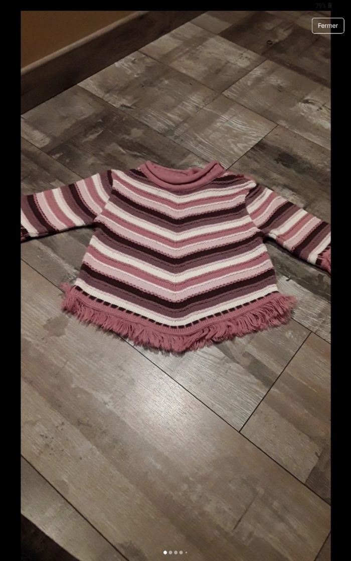 Pull en pointe à rayures rose