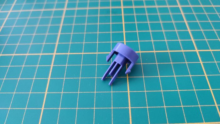 Bouton reset violet pièce détachée console de jeux Nintendo Gamecube DOL-001 (EUR) #E37 - photo numéro 2