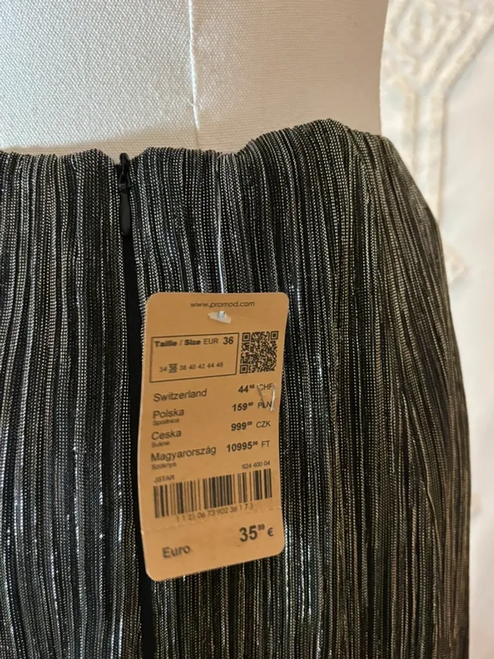 Jupe midi noire plissée brillante glitter Promod – effet drapé chic, taille 36 neuve - photo numéro 6