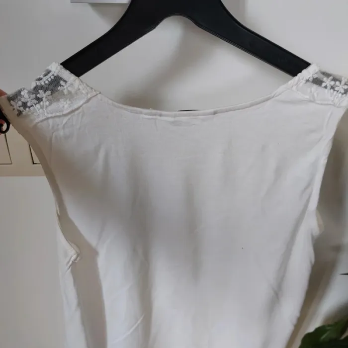 Top blanc avec dentelle taille S - photo numéro 6