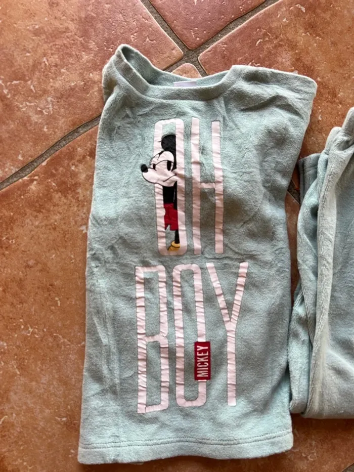 Pyjama velours Mickey Disney 3/4ans neuf - photo numéro 2