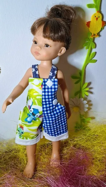 Salopette pour la poupée paola reina