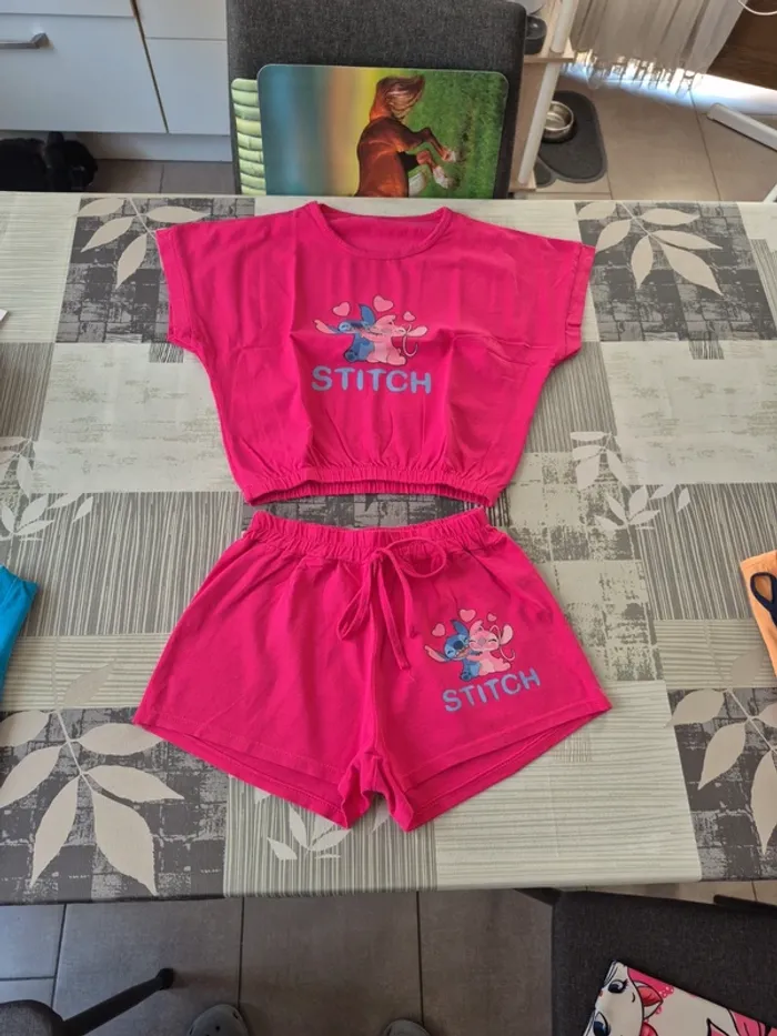 Ensemble 2 pieces Stitch 14 ans