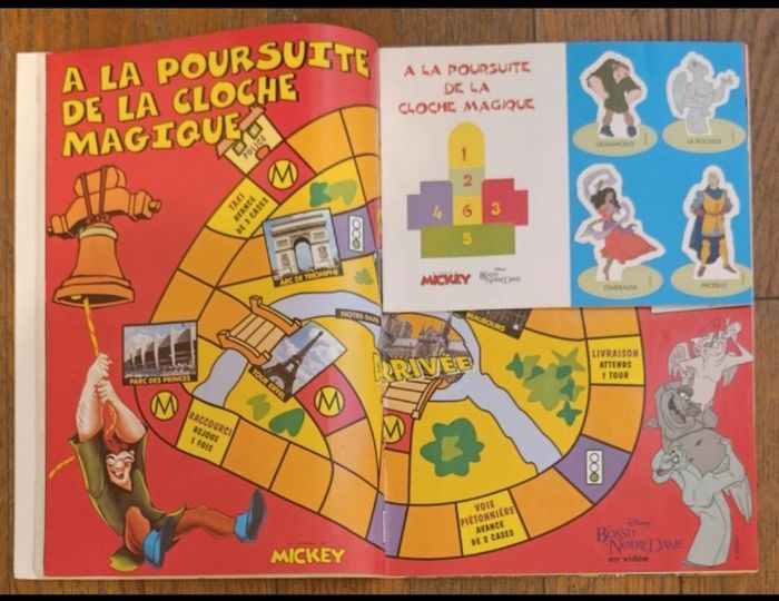 Ancien journal de mickey avec cadeau jeu de piste le Bossu de notre dame N°2356 de 1997 vintage