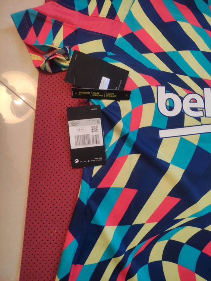 Maillot de foot FC Barcelone, Nike Authentique Officiel taille Femme XS, Neuf - photo numéro 12