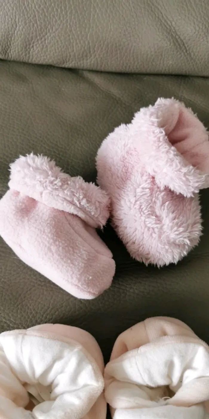 2 paires de chaussons roses 3/6 mois - photo numéro 4