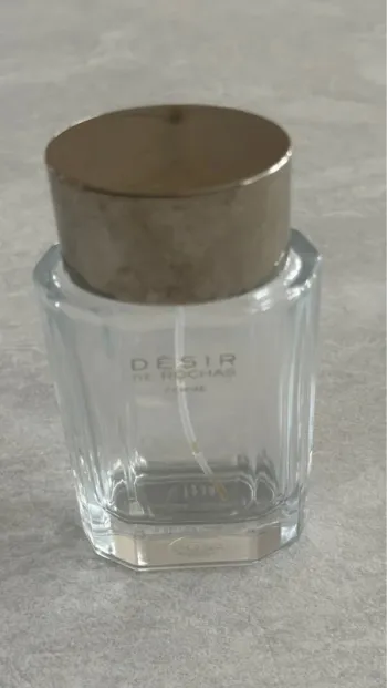 🤩 flacon vide idéal collectionneur🤩 Eau de toilette 50 ml Désir de Rochas pour femme