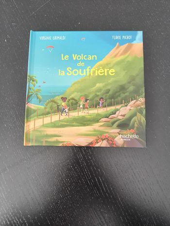 Livre - le volcan de la Soufrière