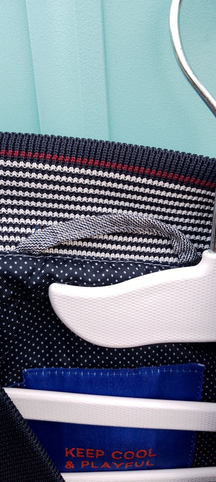 Joli blouson style teddy jules . taille S. Doublé. poches extérieures et 1 intérieure . Très bon état - photo numéro 5