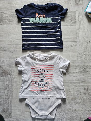 Bodys 2 en 1 sergent major et t shirt 9 mois