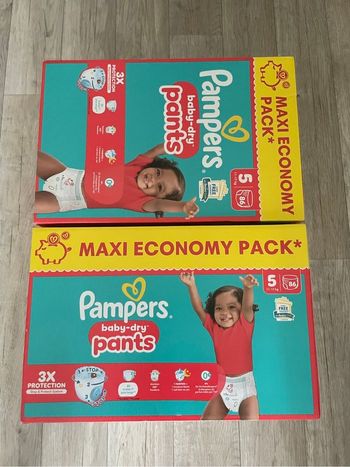 Mega pack de  172 couches pampers babydry  pants taille  5 neuf