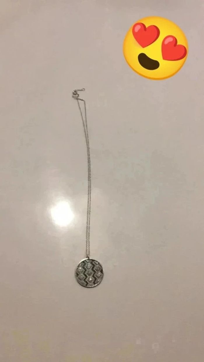 Collier avec pendentif