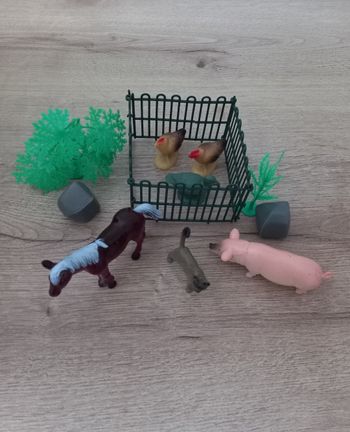 Figurines " animaux de la ferme "