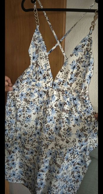 Robe courte décolleté américaine