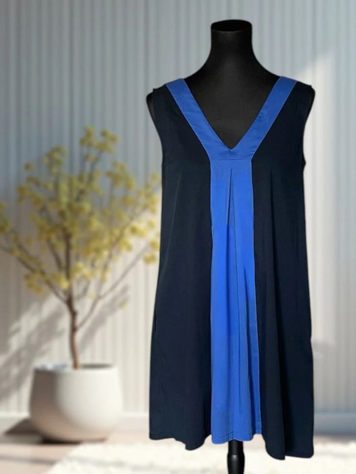 Robe sans manches Anna Seravalli – coupe trapèze graphique noir & bleu royal