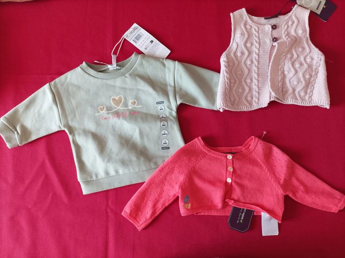 lot 3 pulls/gilets 3 mois