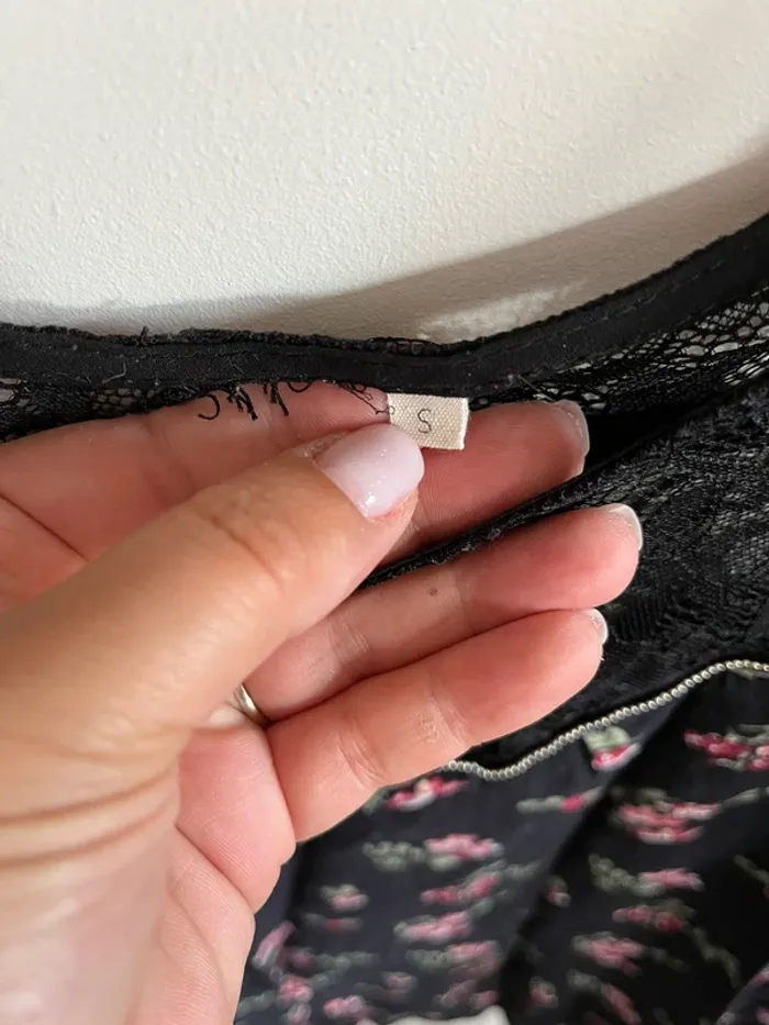 Blouse manches courtes fleurs dentelle taille s sexy - photo numéro 4