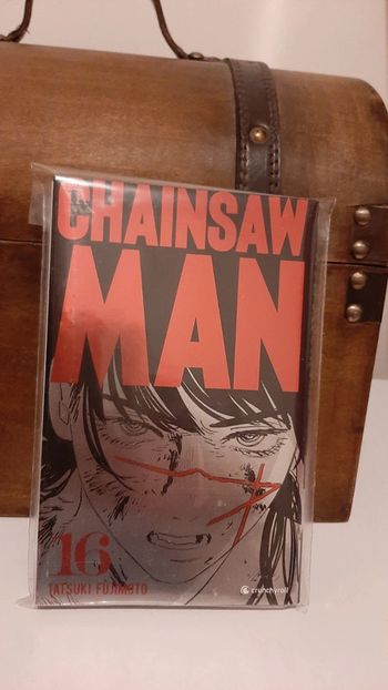 Manga Chainsaw Man tome 16 jaquette alternative exclusive brillante