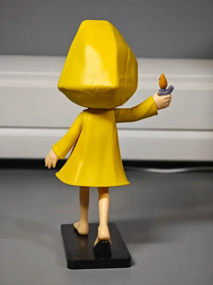 Figurine Little Nightmares Six 16cm neuve avec boîte - photo numéro 5