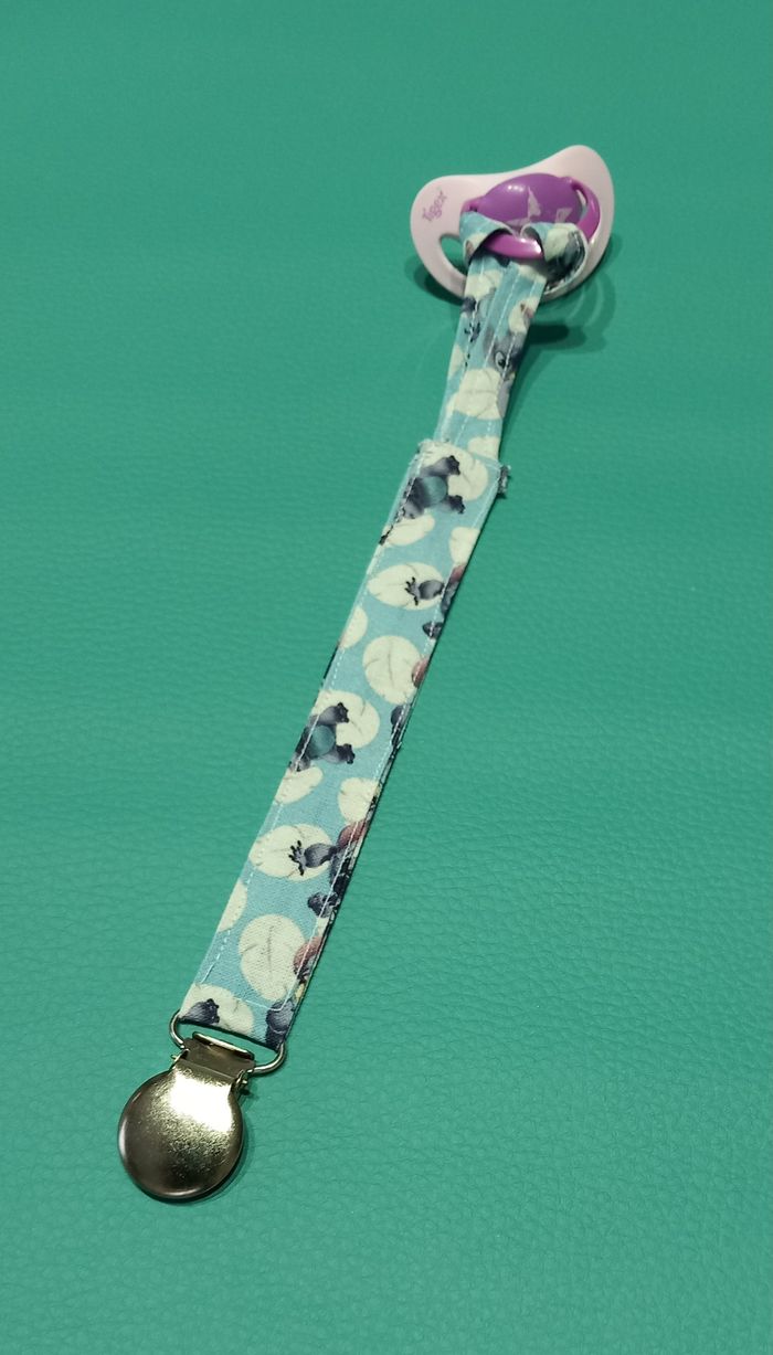 Attache tétine - photo numéro 2