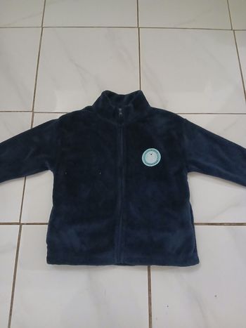 Gilet doux fille a fermeture+2 poches taille 8 ans   d hiver couleur marine