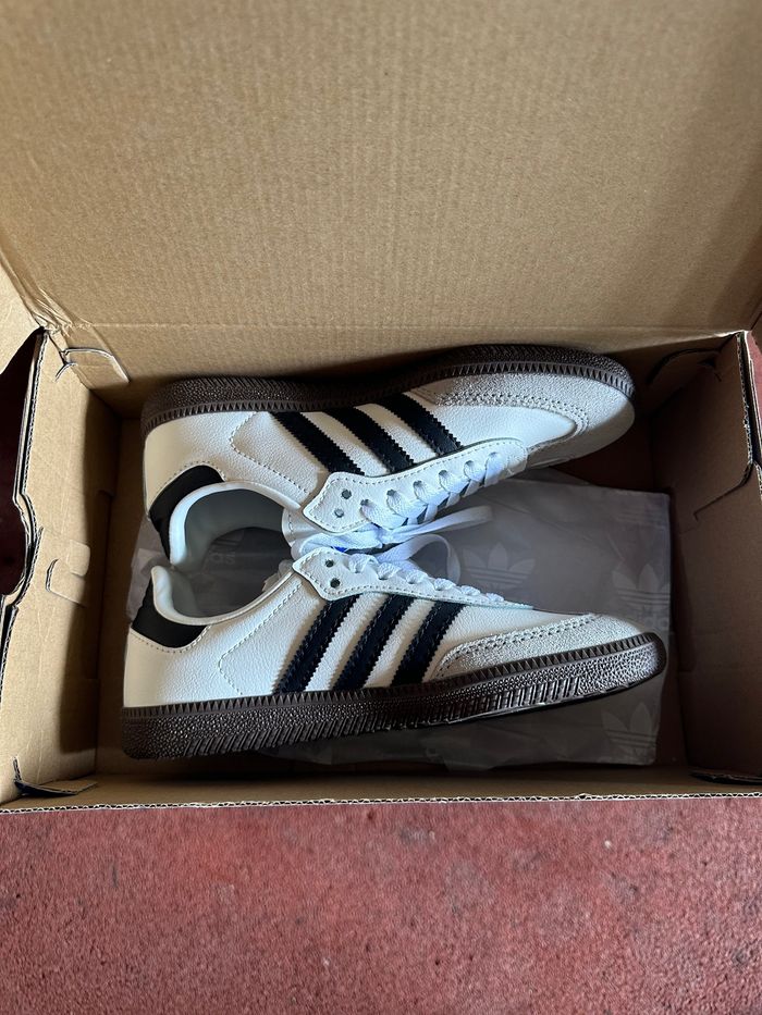 Baskets Adidas Samba taille 39 - photo numéro 3