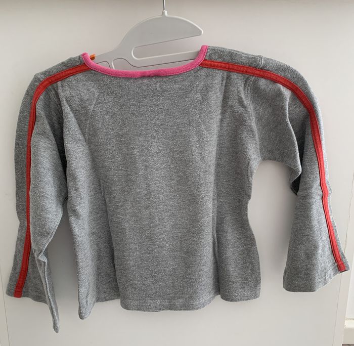 Sweat gris opprimé Barbie · Taille 8 ans / 128 cm - Barbie - photo numéro 2