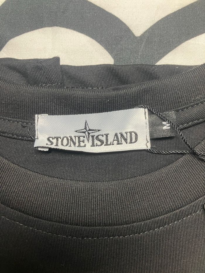 T shirt stone Islande - photo numéro 2