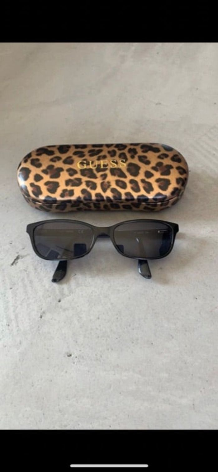 Lunettes guess noire neuve