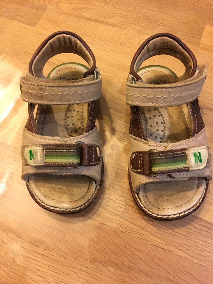 Sandales Noël taille 22 - photo numéro 2