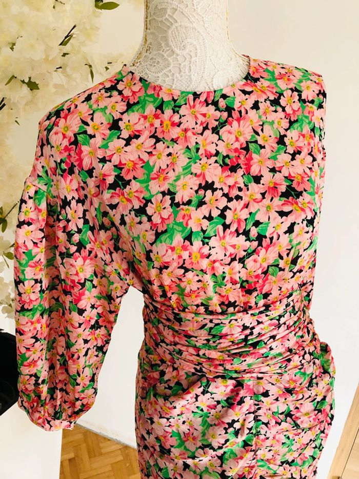Robe chic Zara neuve taille M - photo numéro 3