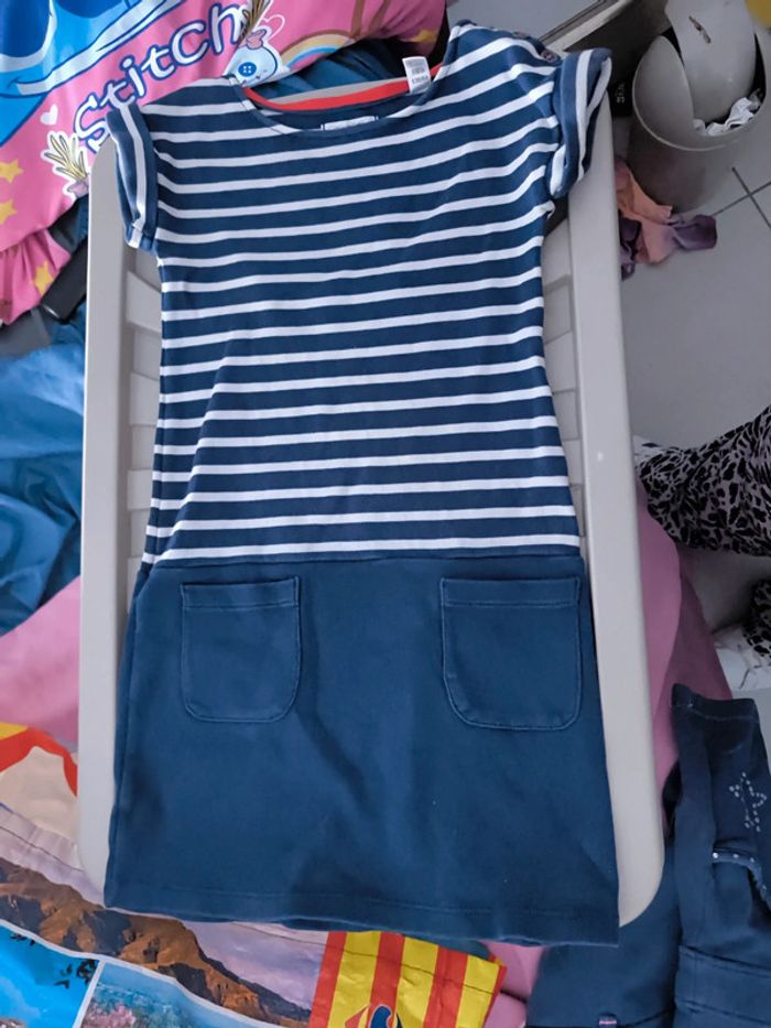 Lot robe 8 ans - photo numéro 2