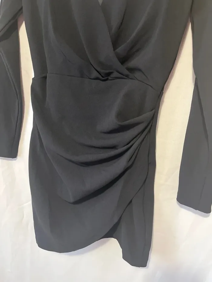 robe noire - photo numéro 3