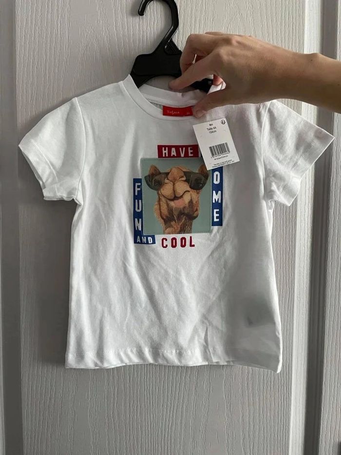 tee shirt