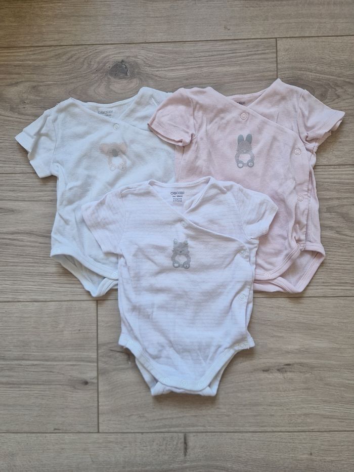 Lot de 3 bodies manches courtes 3 mois Obaibi